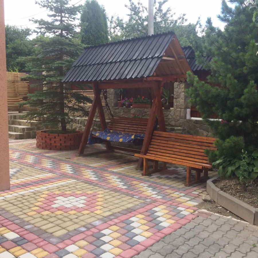 Sadyba Hatynka Jaremče Esterno foto