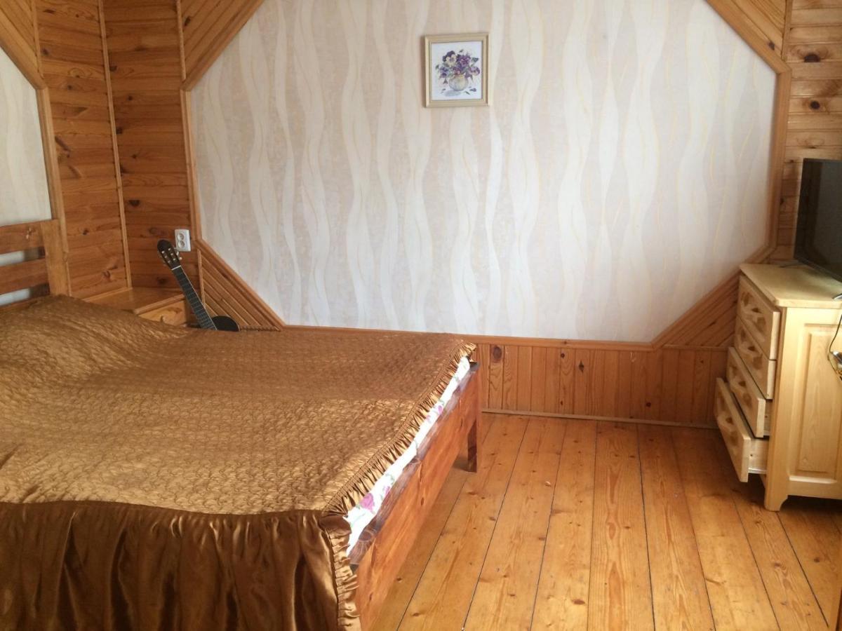 Sadyba Hatynka Jaremče Esterno foto