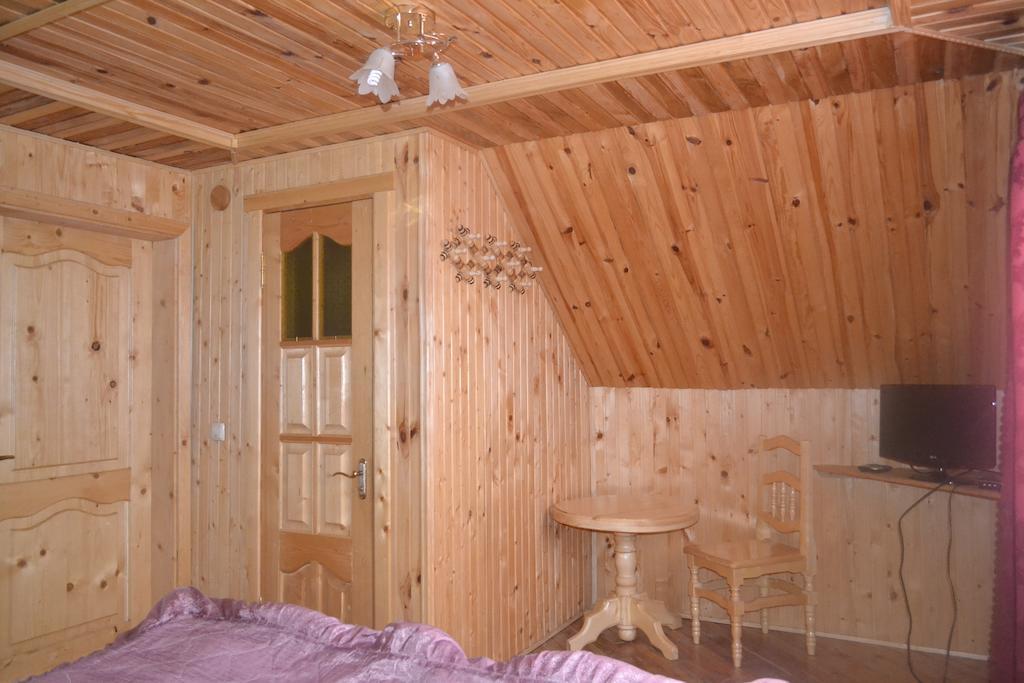 Sadyba Hatynka Jaremče Camera foto