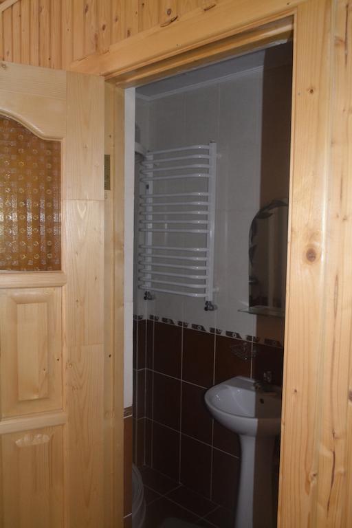 Sadyba Hatynka Jaremče Esterno foto