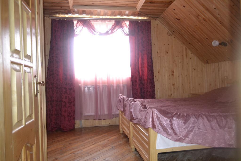 Sadyba Hatynka Jaremče Camera foto