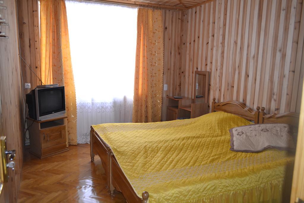Sadyba Hatynka Jaremče Camera foto