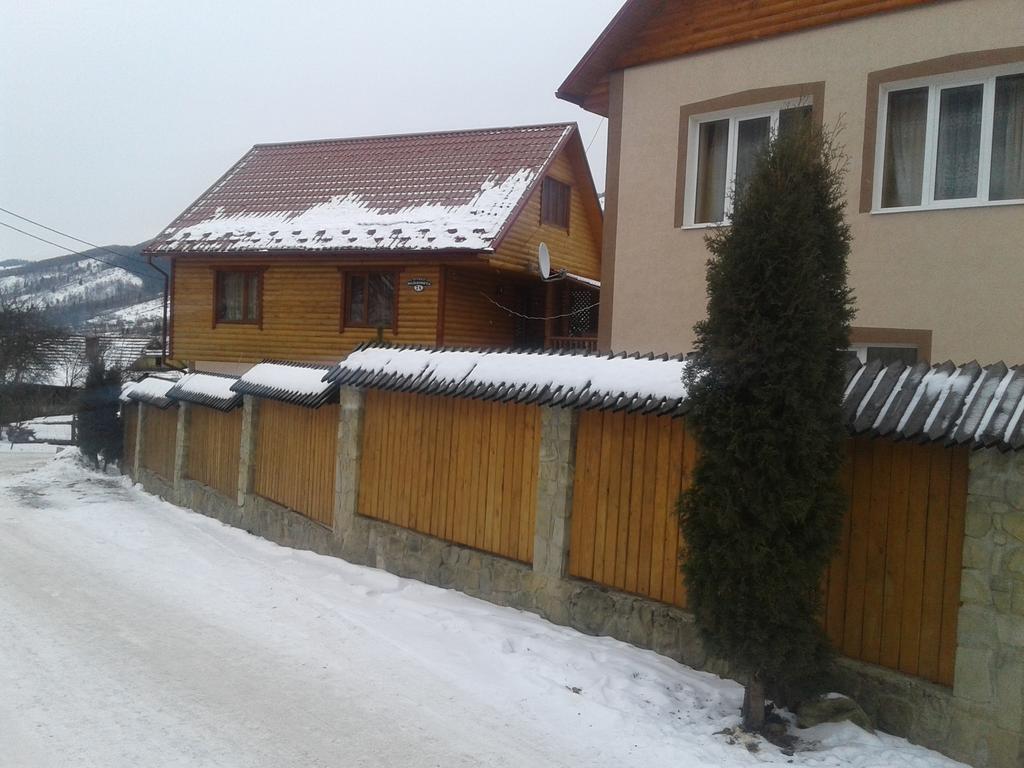 Sadyba Hatynka Jaremče Esterno foto